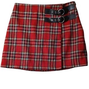 Forever 21 Red Plaid Women's Short Skirt with Buckle Detail Sz Small